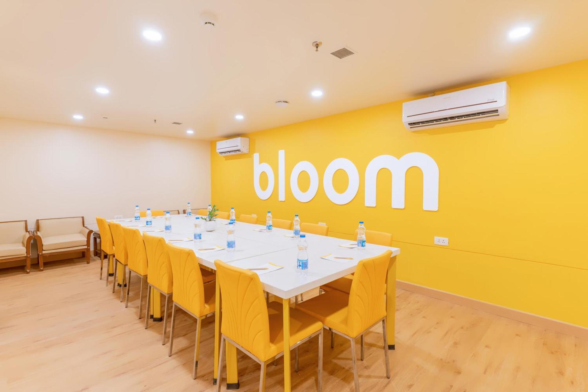 Bloom Hotel - Cr Park New Delhi Exterior photo